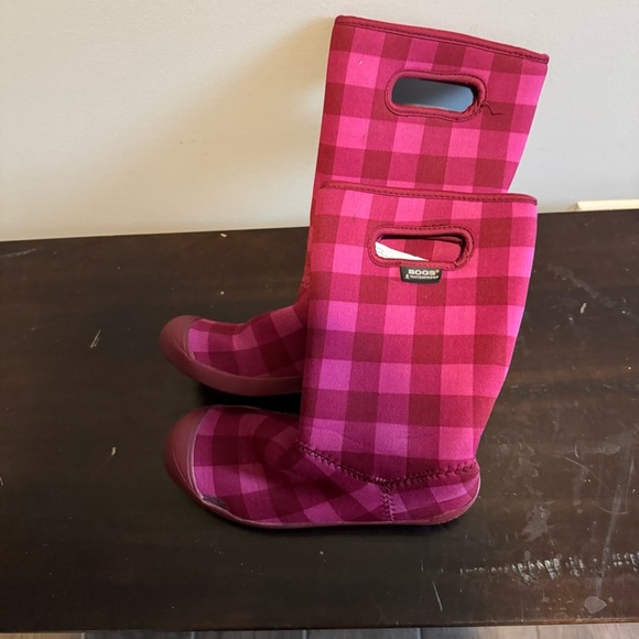 Bogs Kids Pink Plaid Boots - Picture 1 of 5